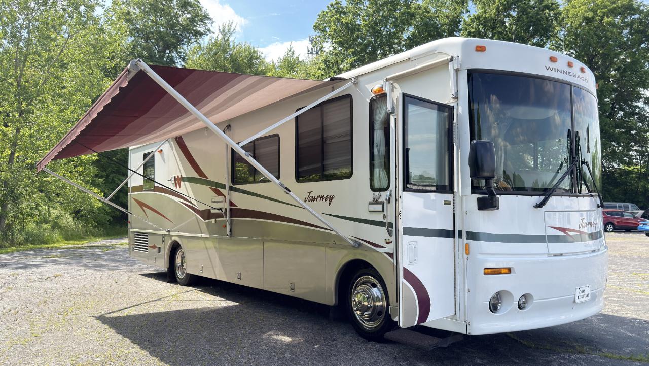 Winnebago Journey  2000