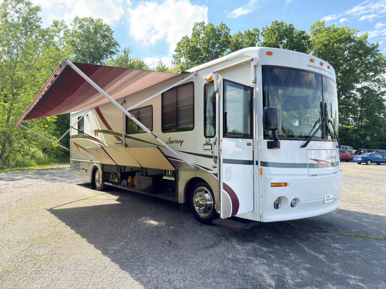 Winnebago Journey  2000