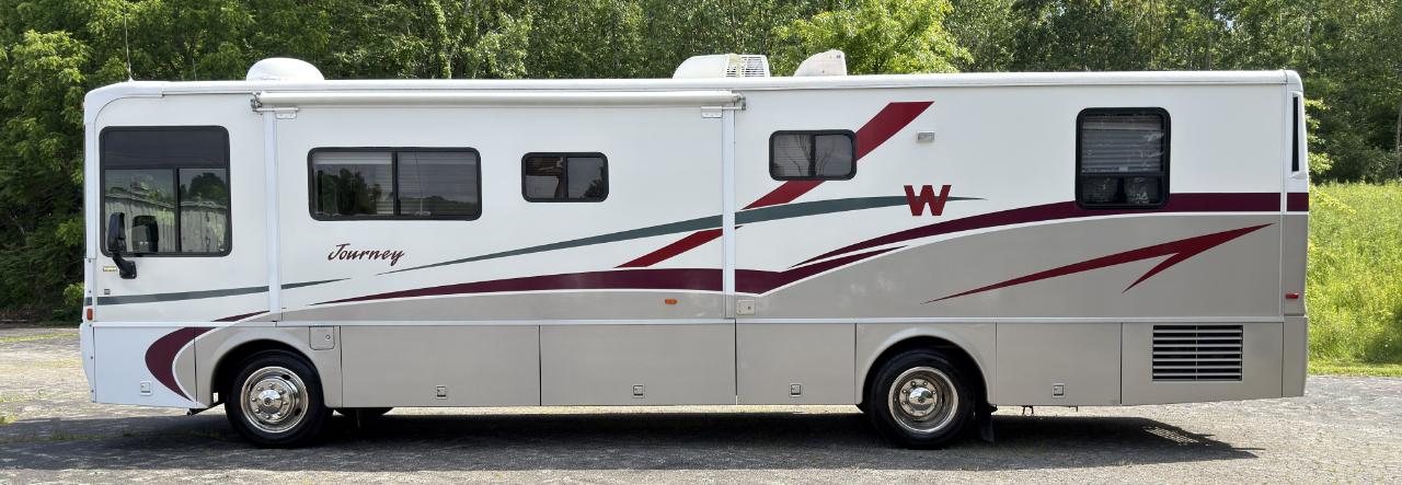 Winnebago Journey  2000