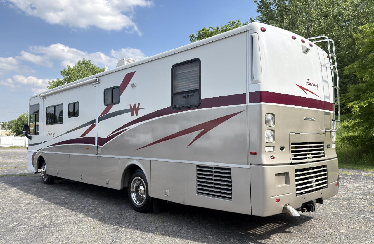Winnebago Journey  2000