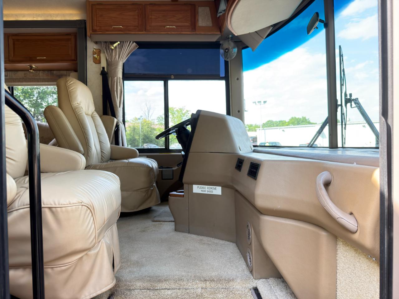 Winnebago Journey  2000