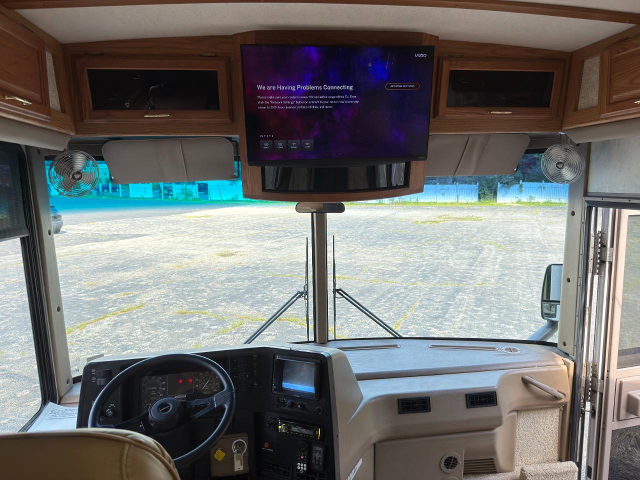 Winnebago Journey  2000