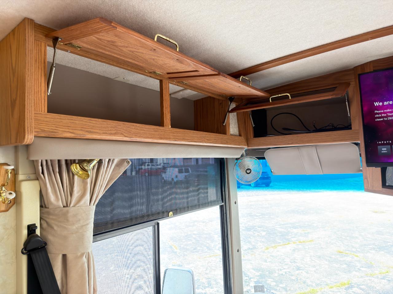 Winnebago Journey  2000