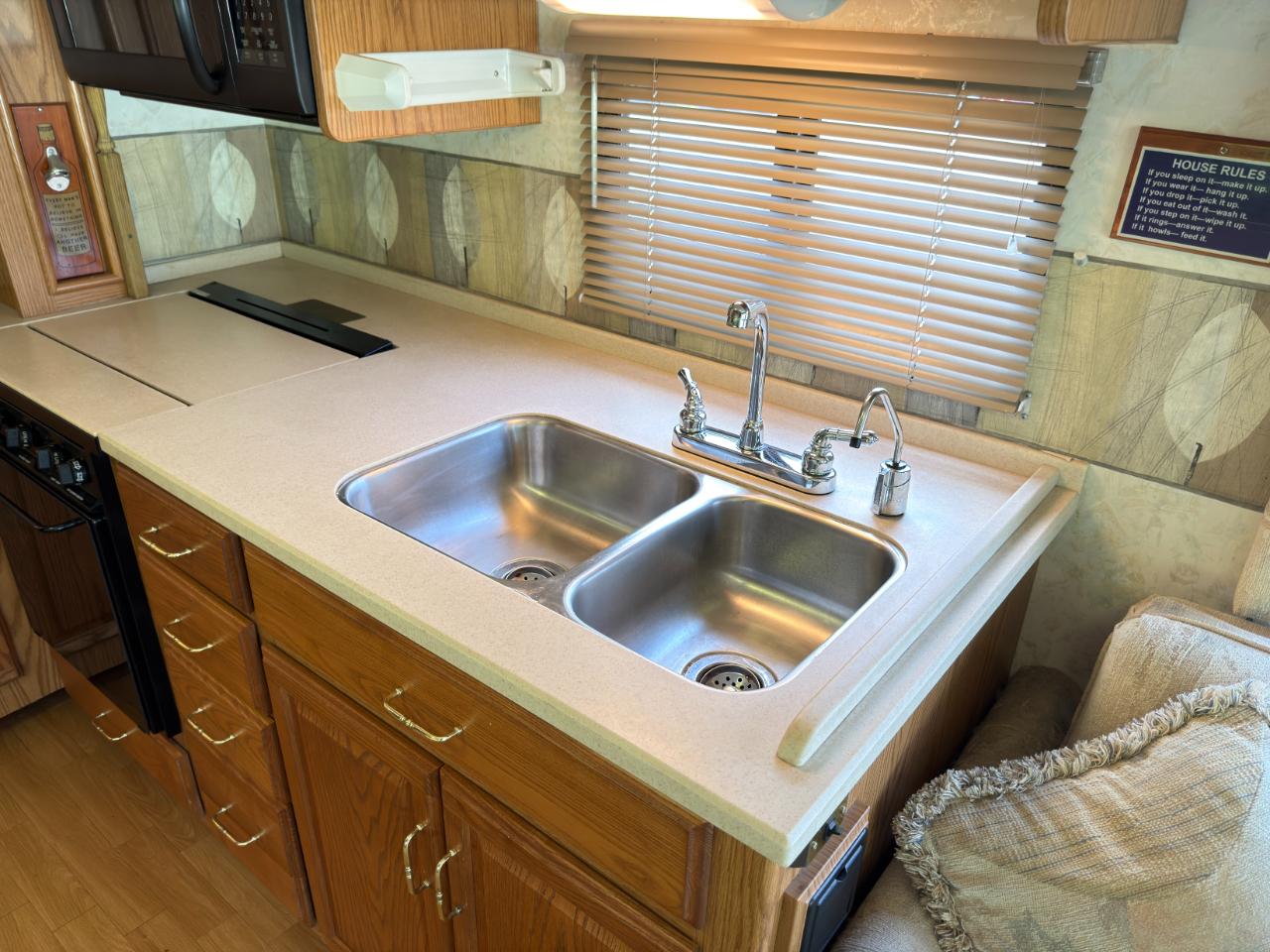 Winnebago Journey  2000