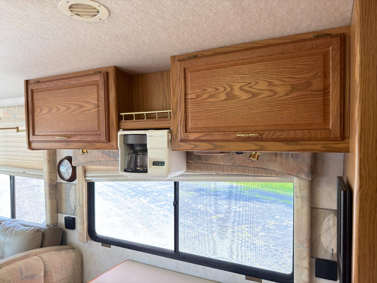 Winnebago Journey  2000