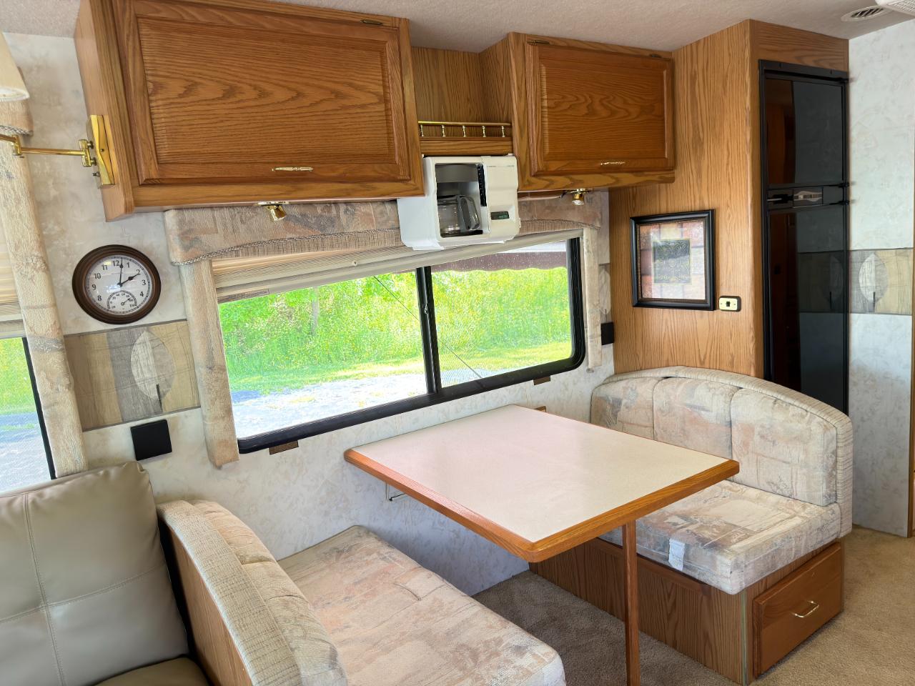 Winnebago Journey  2000