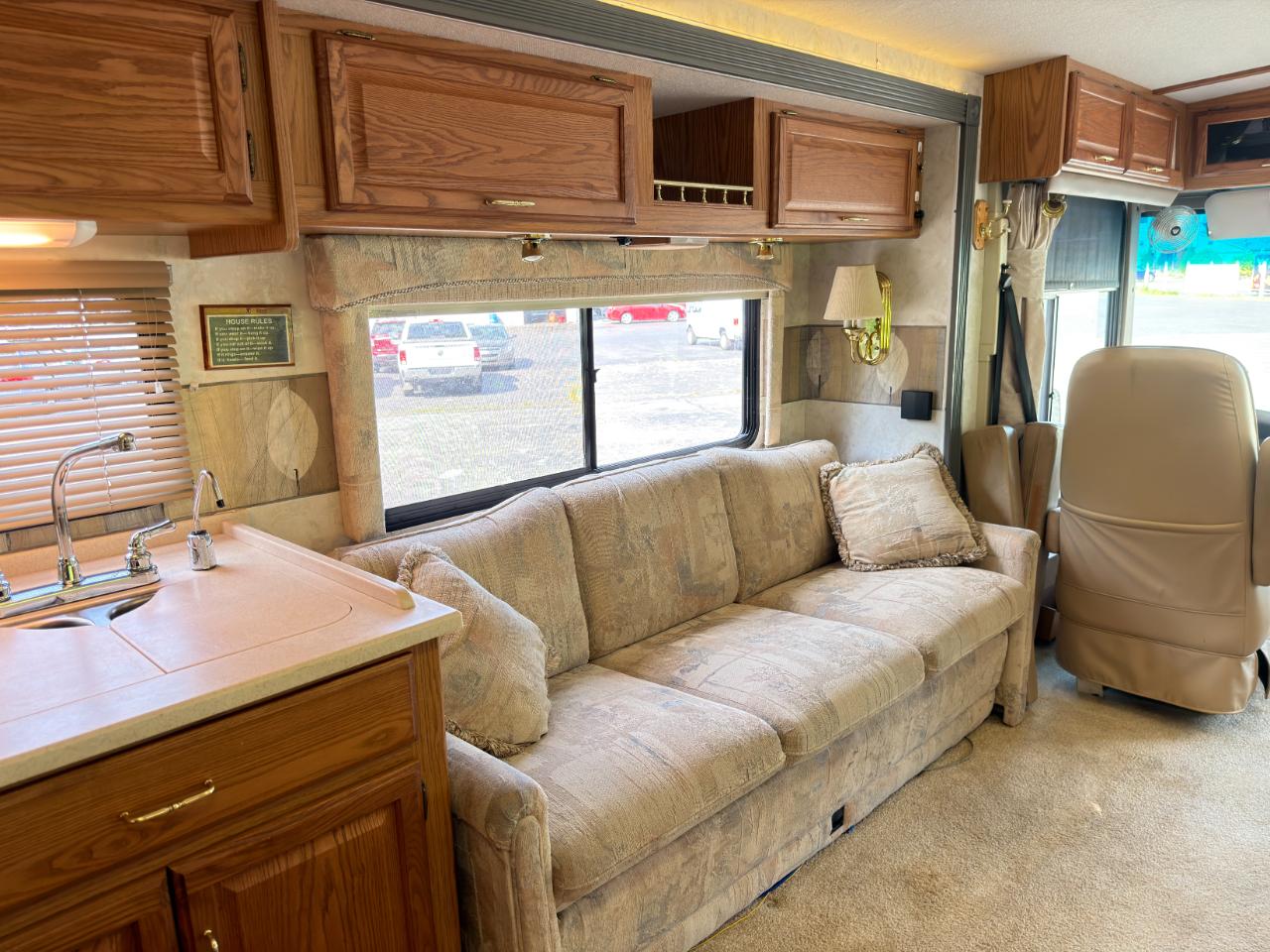 Winnebago Journey  2000