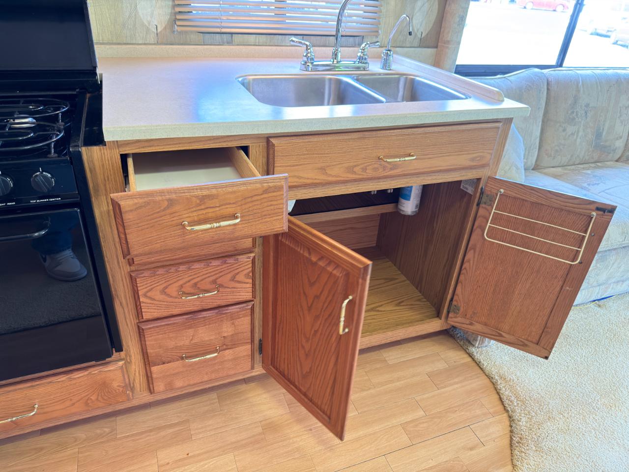 Winnebago Journey  2000