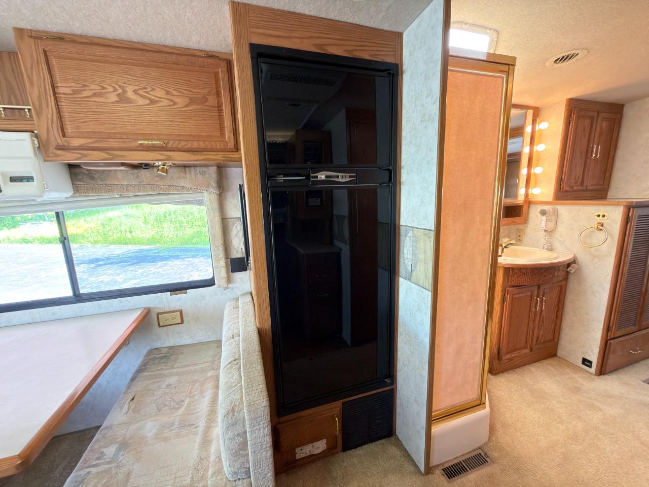 Winnebago Journey  2000