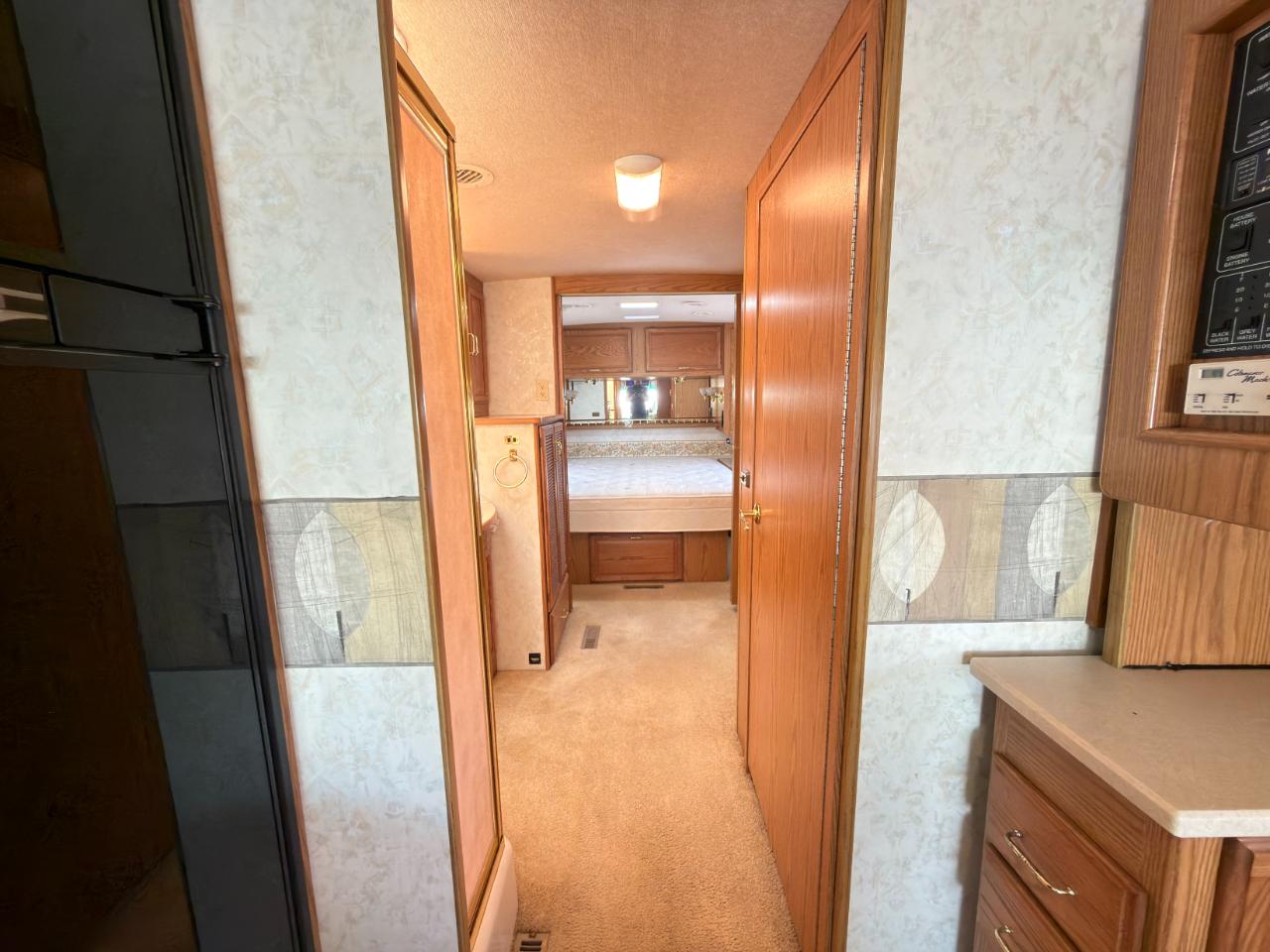 Winnebago Journey  2000