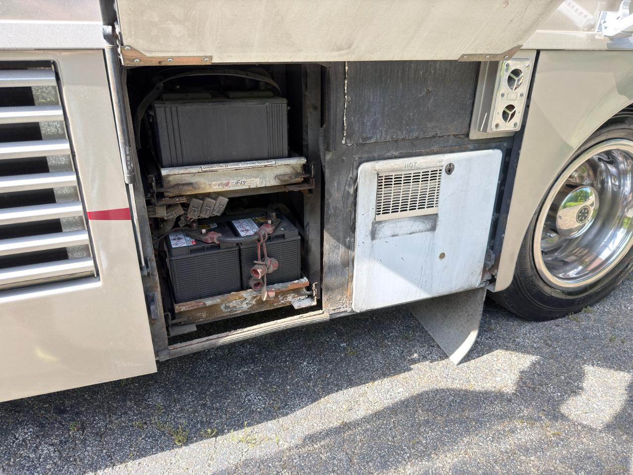 Winnebago Journey  2000