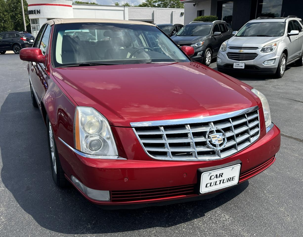 Cadillac DTS 4dr Sdn Luxury II 2008