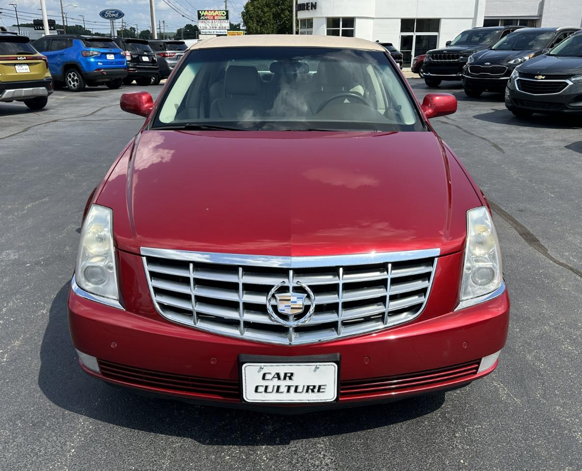 Cadillac DTS 4dr Sdn Luxury II 2008