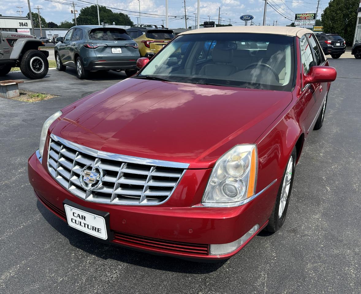 Cadillac DTS 4dr Sdn Luxury II 2008