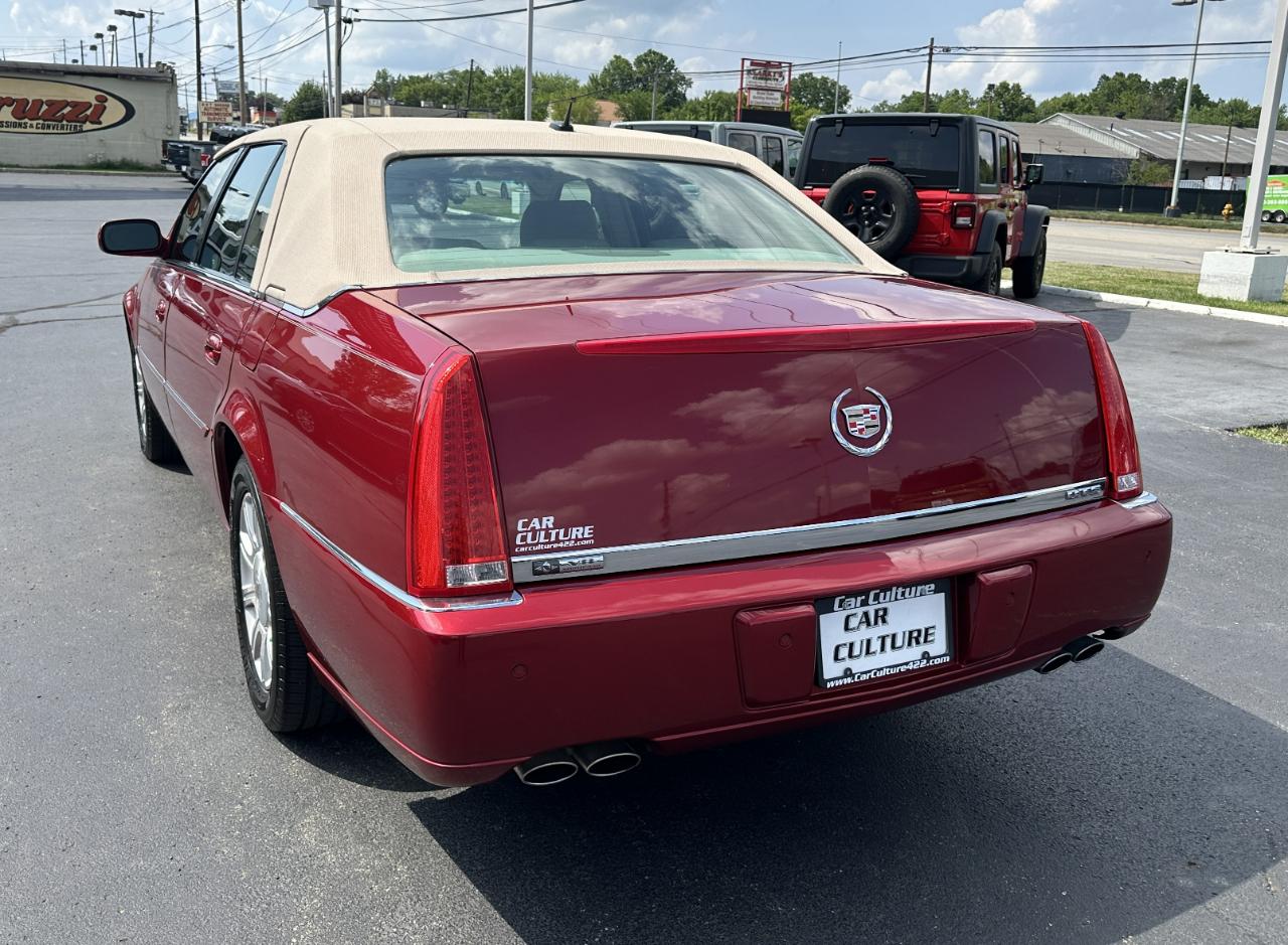 Cadillac DTS 4dr Sdn Luxury II 2008