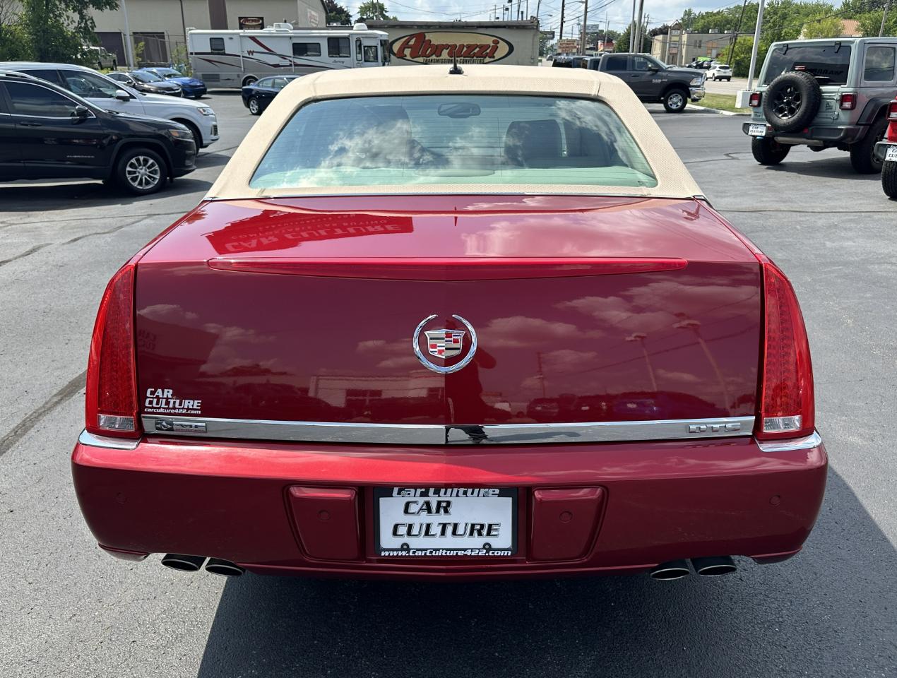 Cadillac DTS 4dr Sdn Luxury II 2008