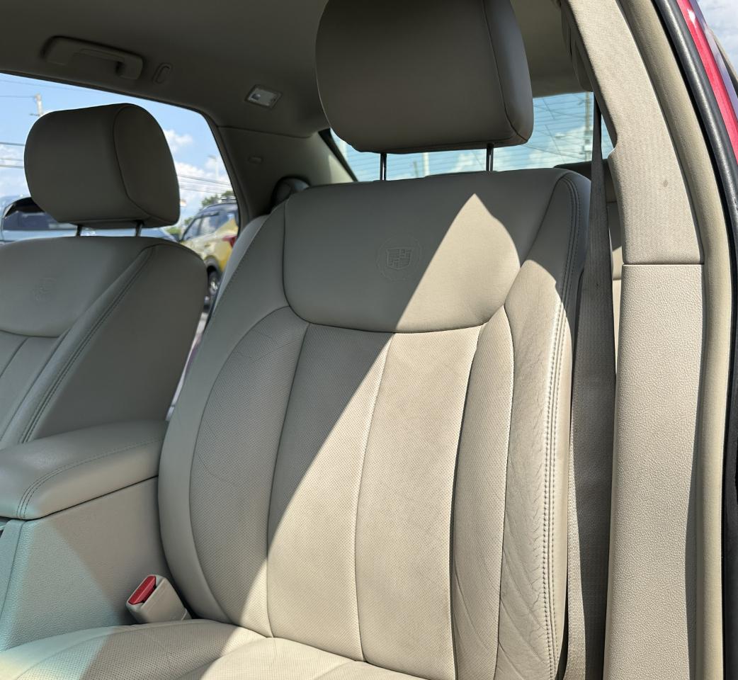 Cadillac DTS 4dr Sdn Luxury II 2008