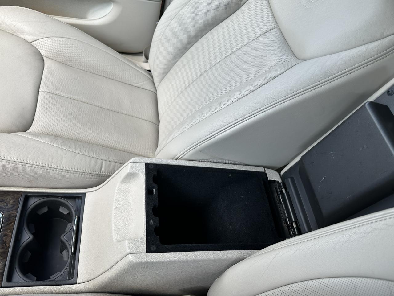 Cadillac DTS 4dr Sdn Luxury II 2008