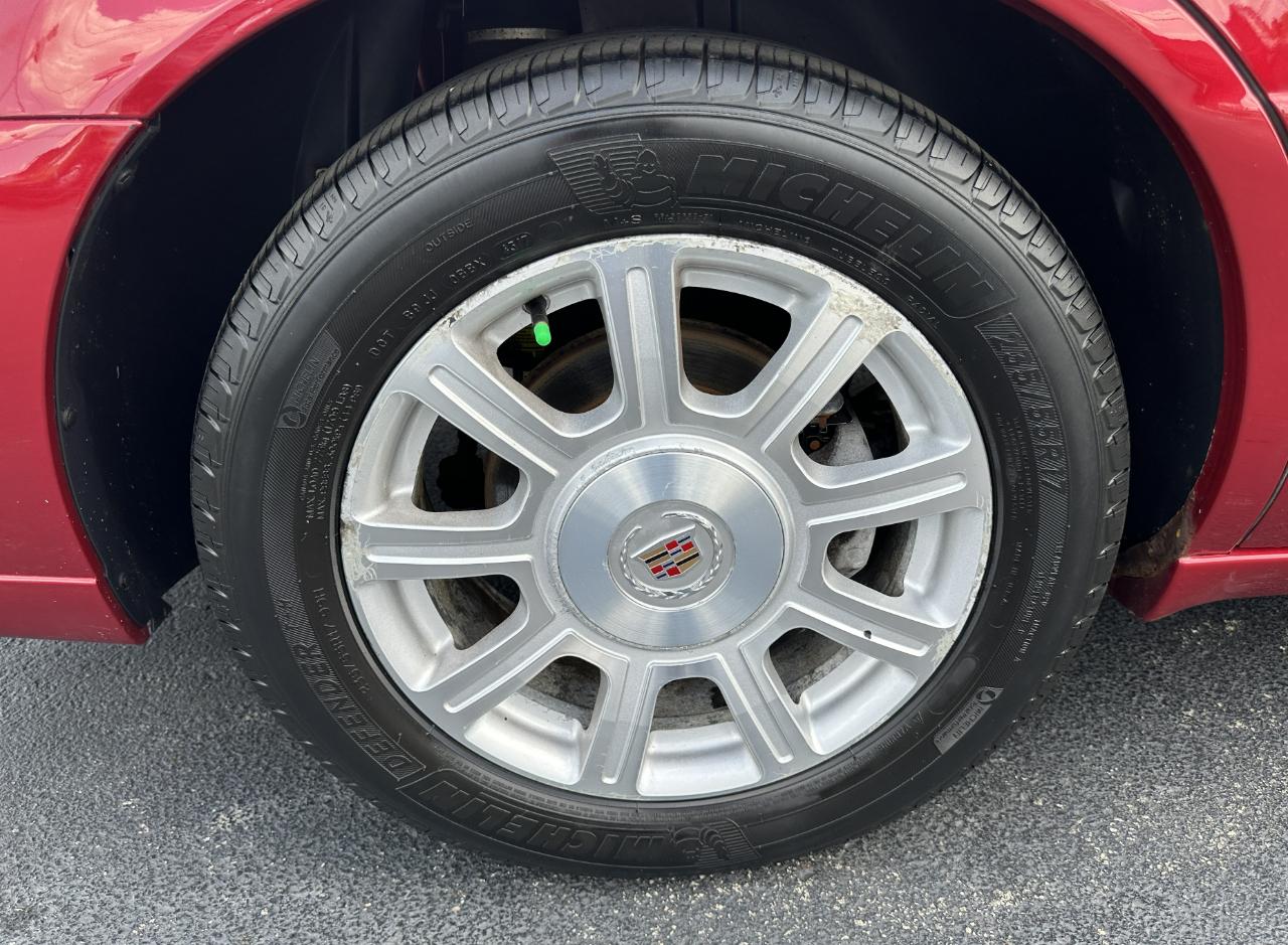 Cadillac DTS 4dr Sdn Luxury II 2008