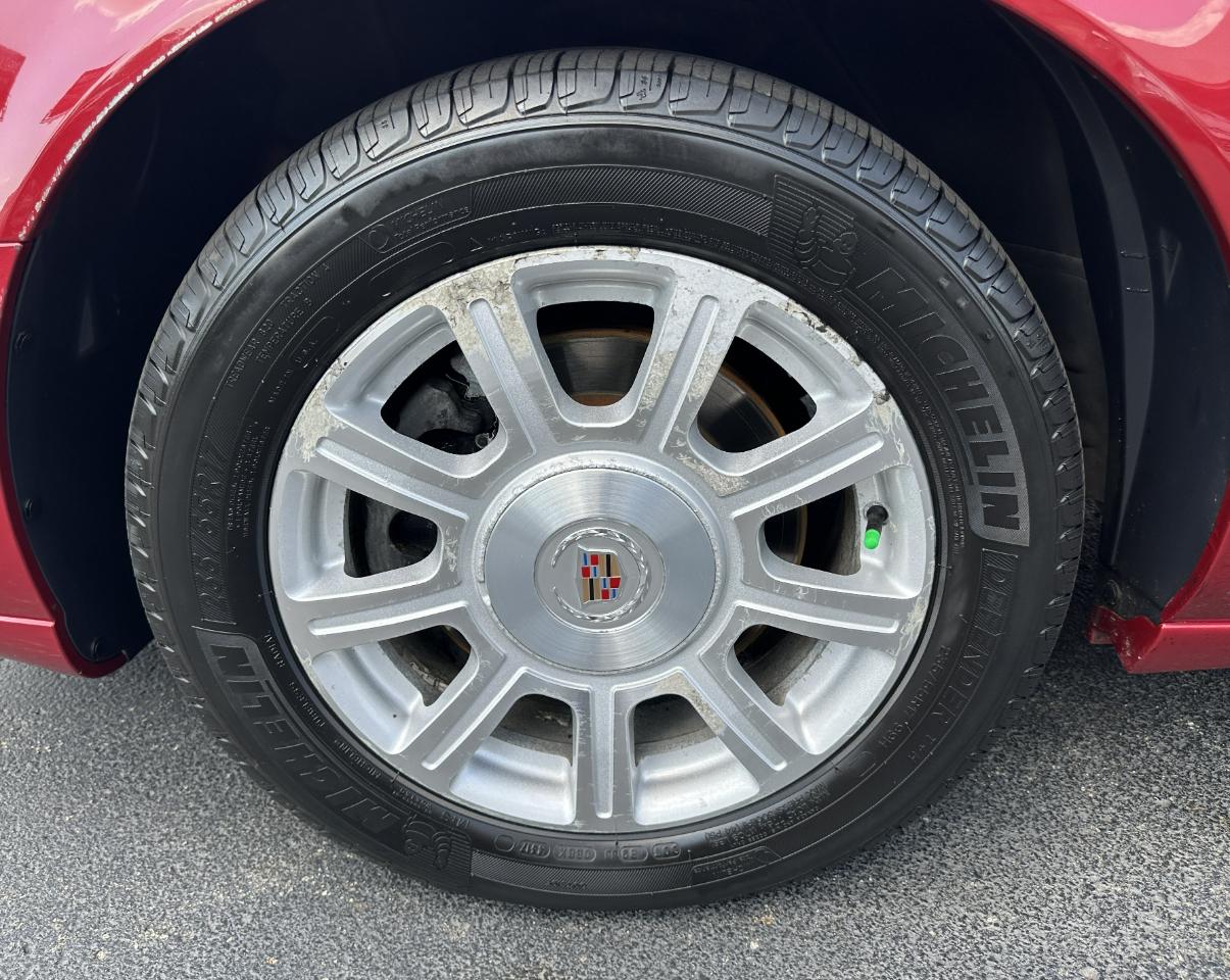 Cadillac DTS 4dr Sdn Luxury II 2008