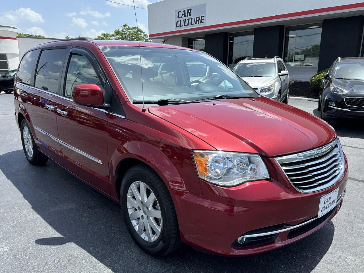 2016 Chrysler Town & Country Touring