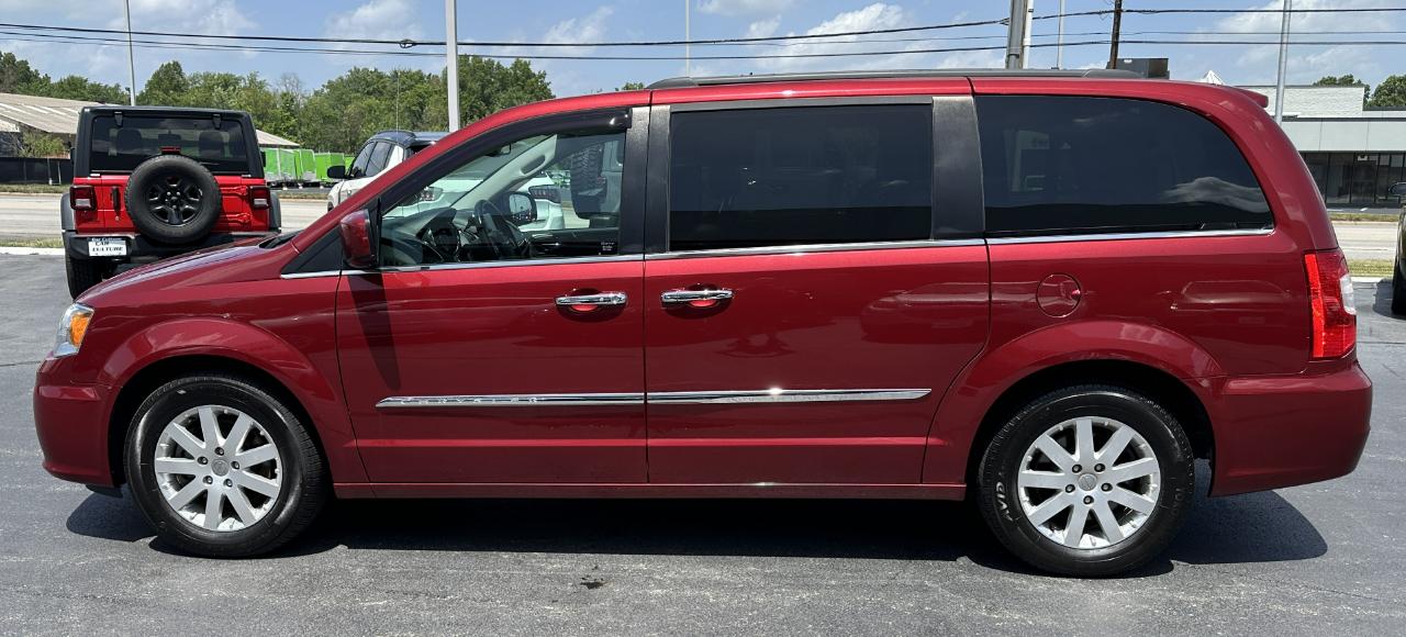 Chrysler Town & Country Touring 2016