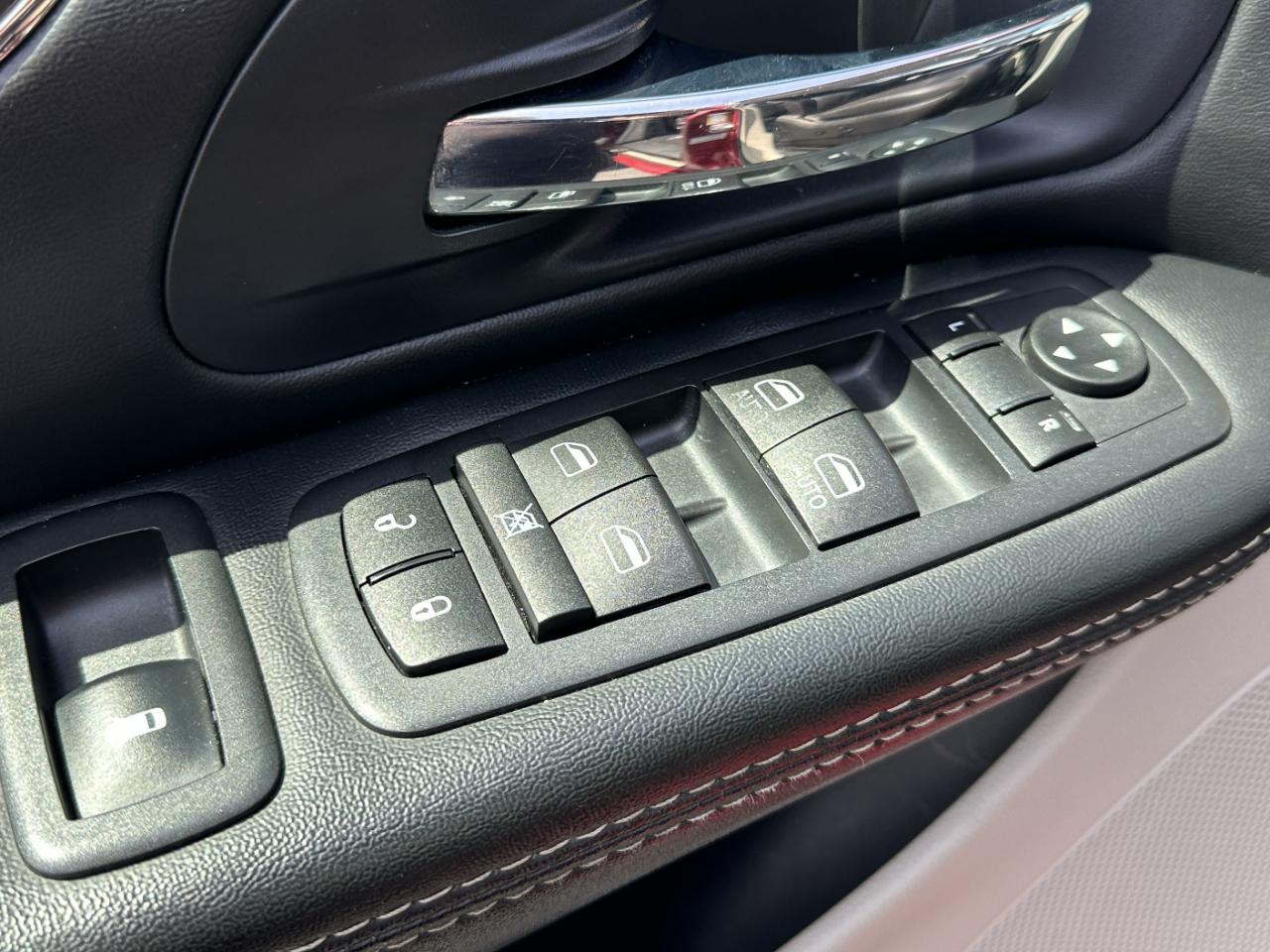 Chrysler Town & Country Touring 2016