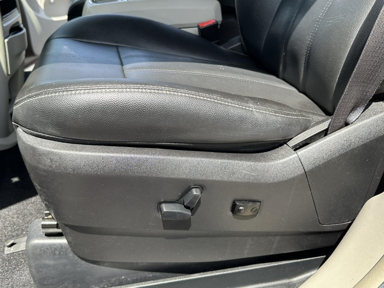 Chrysler Town & Country Touring 2016