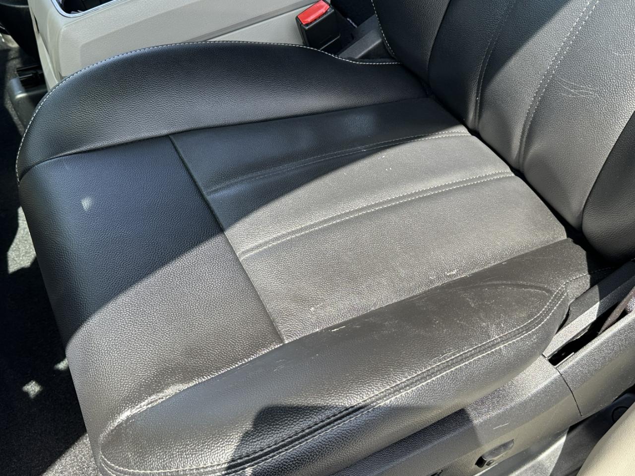 Chrysler Town & Country Touring 2016