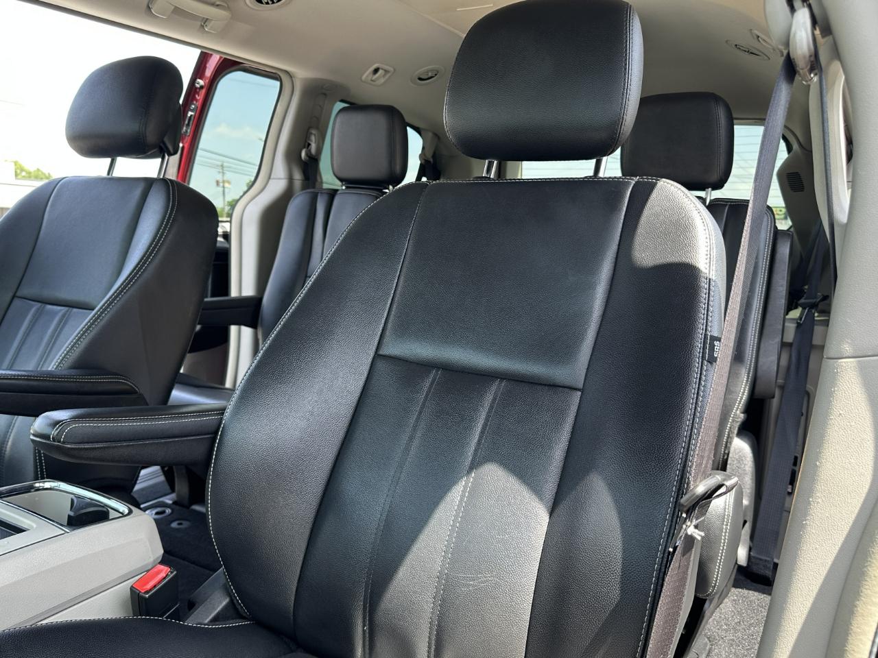 Chrysler Town & Country Touring 2016