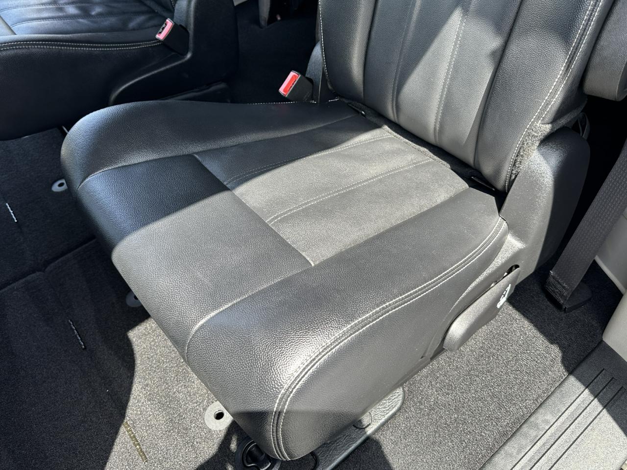Chrysler Town & Country Touring 2016