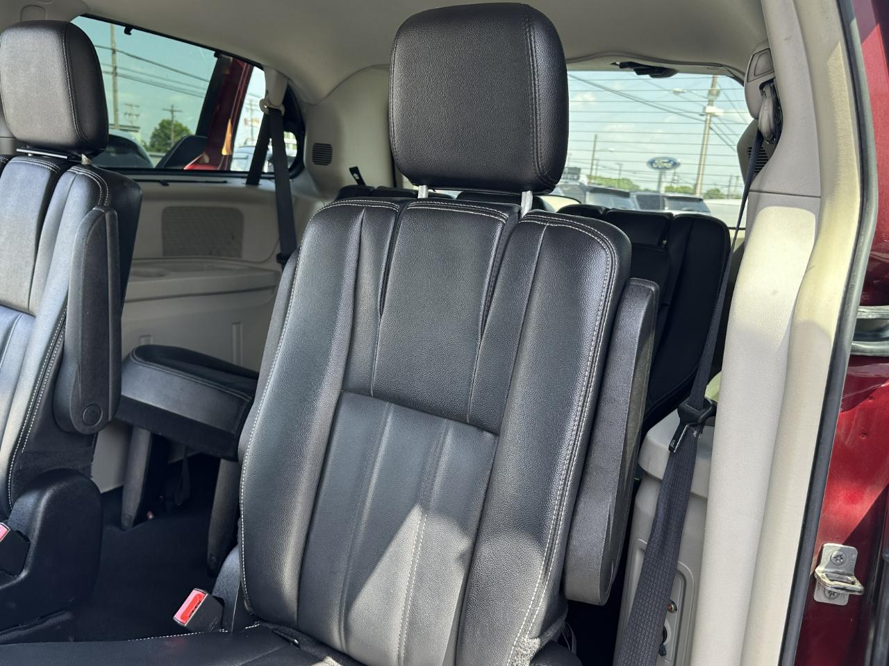 Chrysler Town & Country Touring 2016