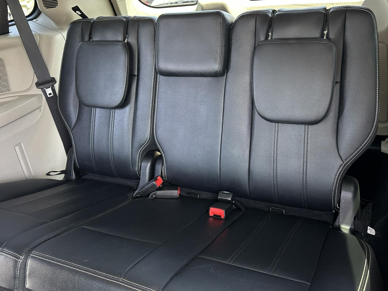 Chrysler Town & Country Touring 2016