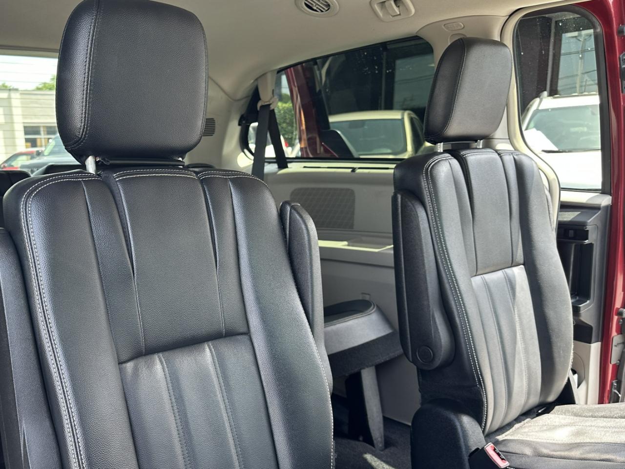Chrysler Town & Country Touring 2016
