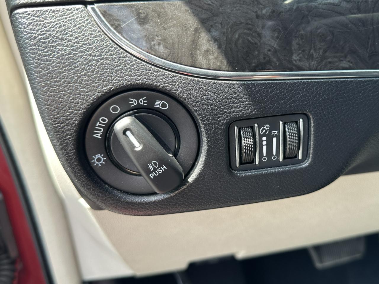 Chrysler Town & Country Touring 2016