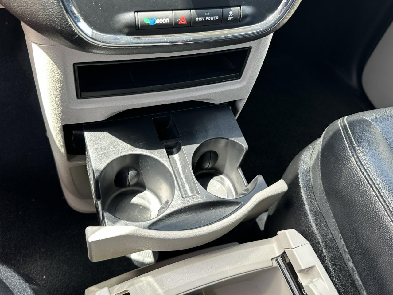 Chrysler Town & Country Touring 2016