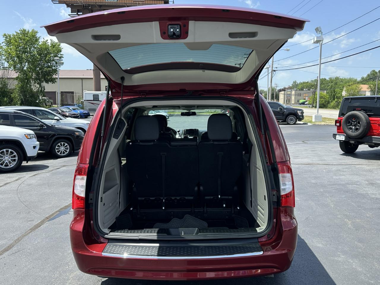 Chrysler Town & Country Touring 2016