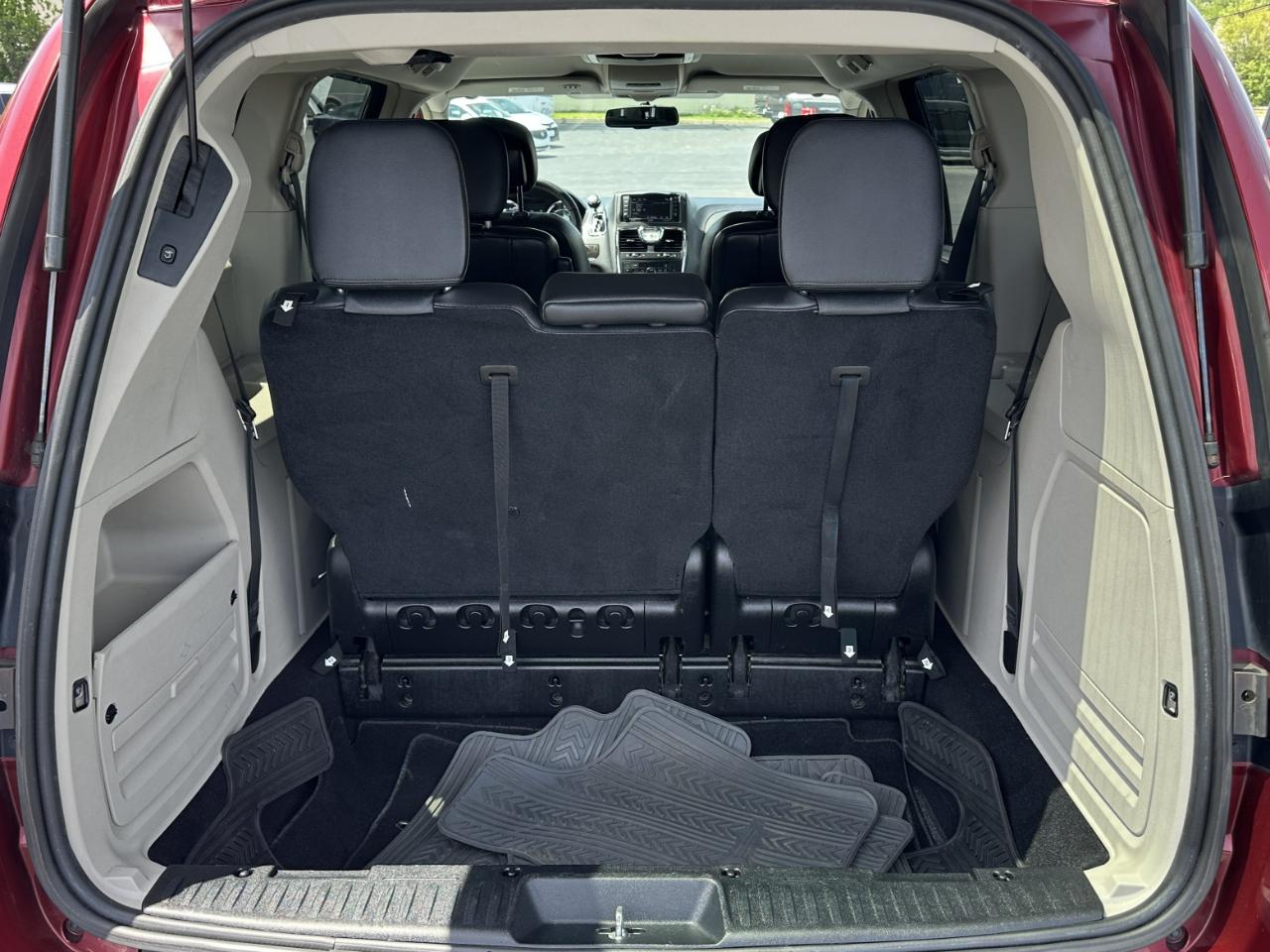 Chrysler Town & Country Touring 2016