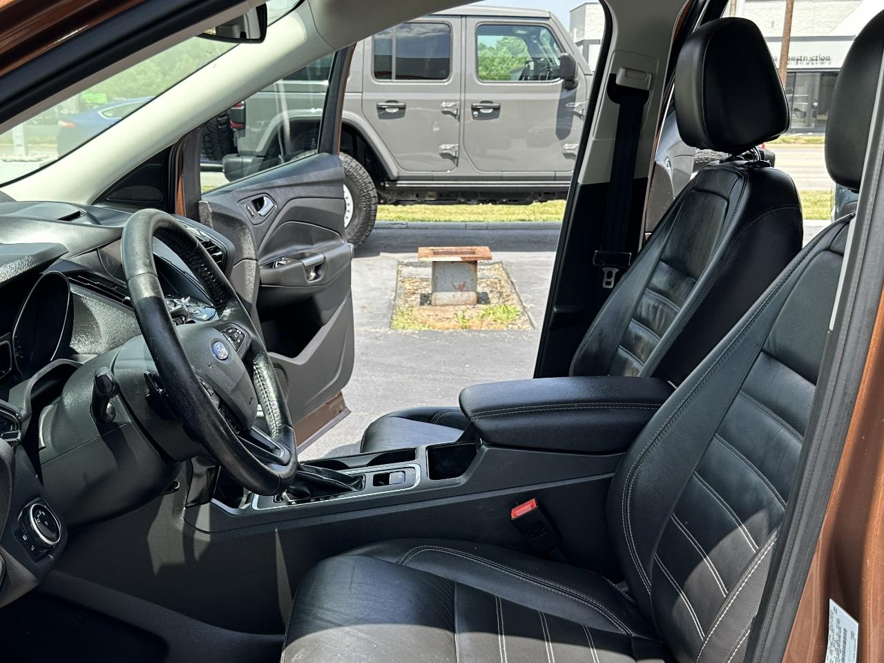 Ford Escape Titanium FWD 2017