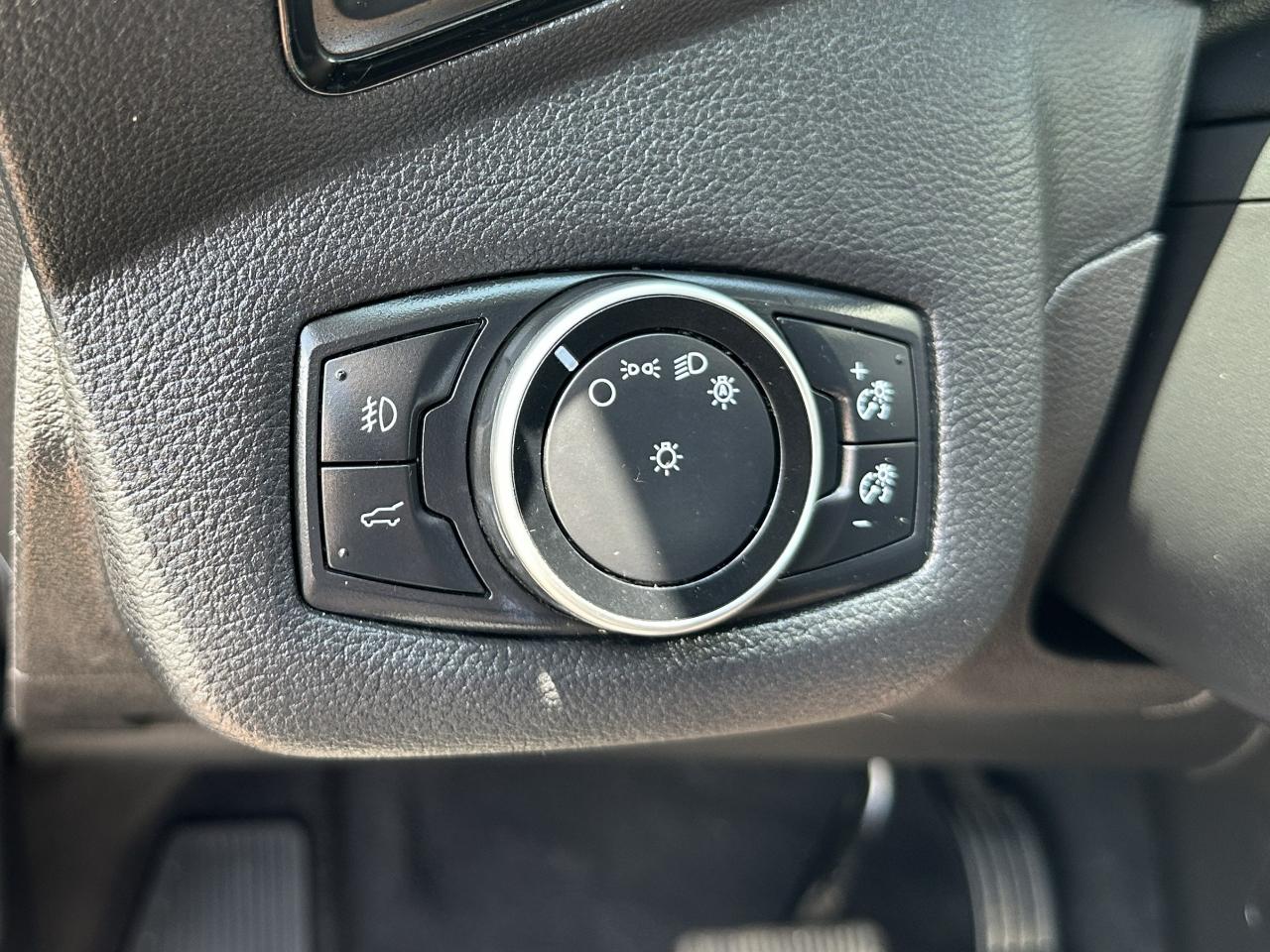 Ford Escape Titanium FWD 2017