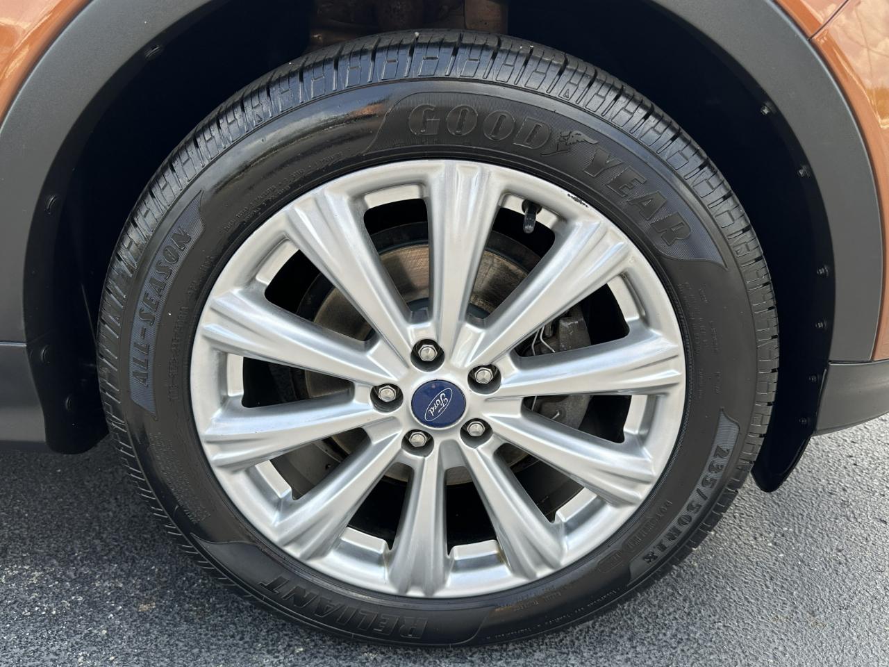 Ford Escape Titanium FWD 2017