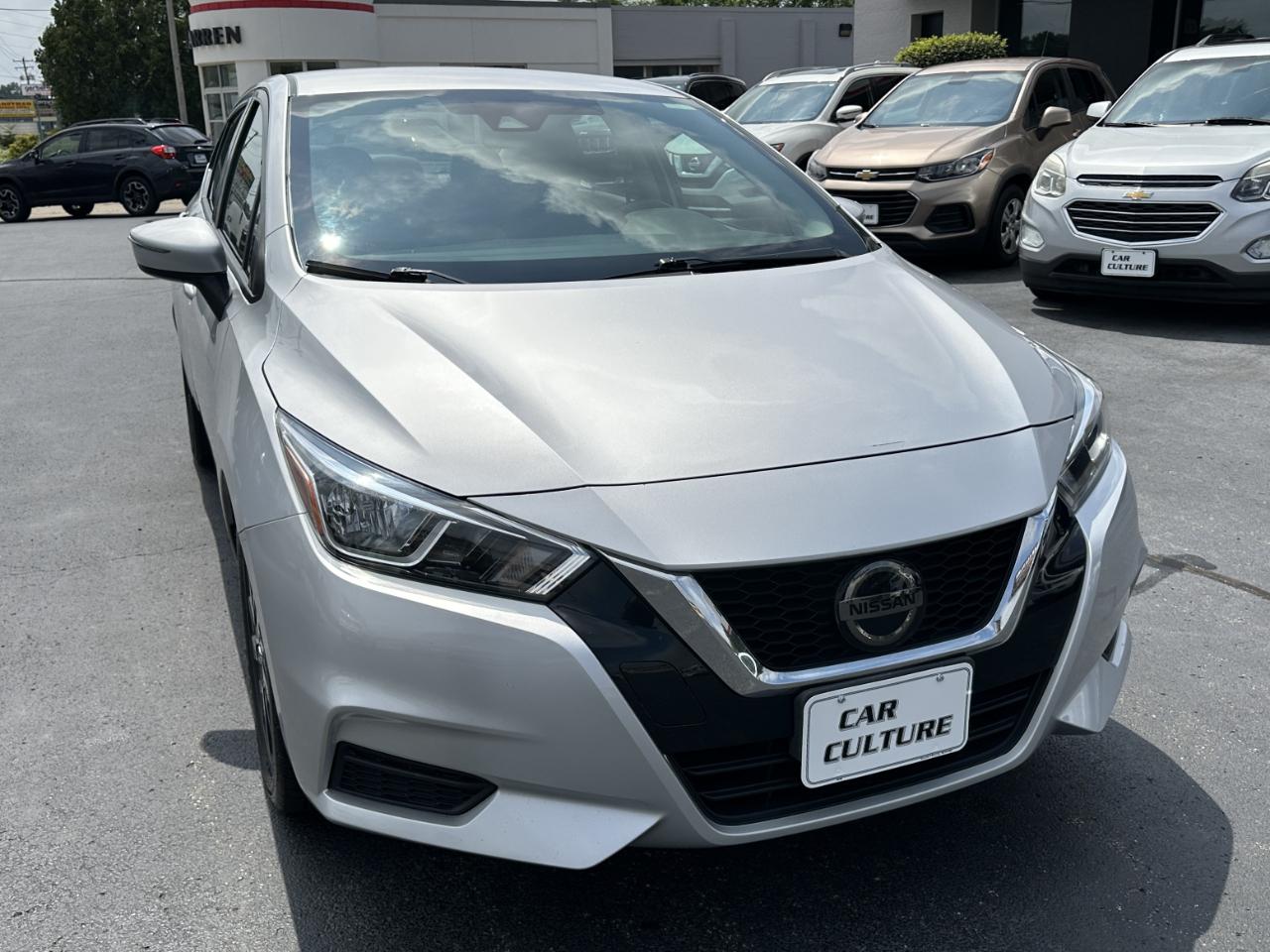 Nissan Versa SV 2021