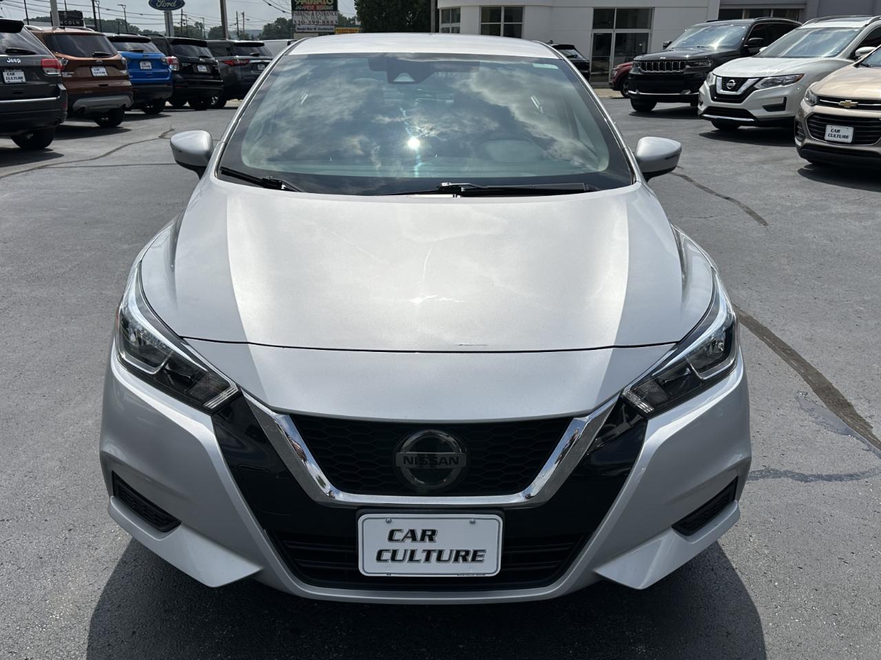 Nissan Versa SV 2021