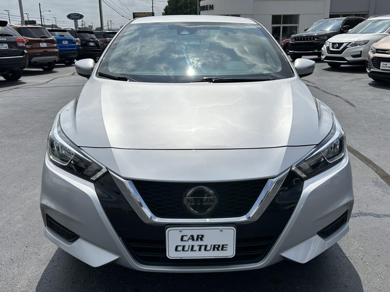 Nissan Versa SV 2021