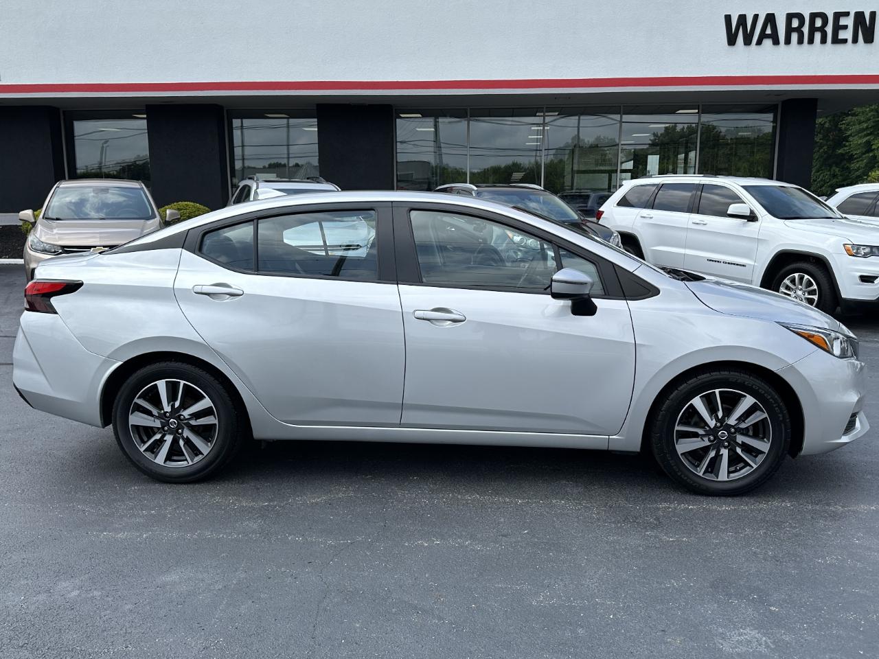 Nissan Versa SV 2021