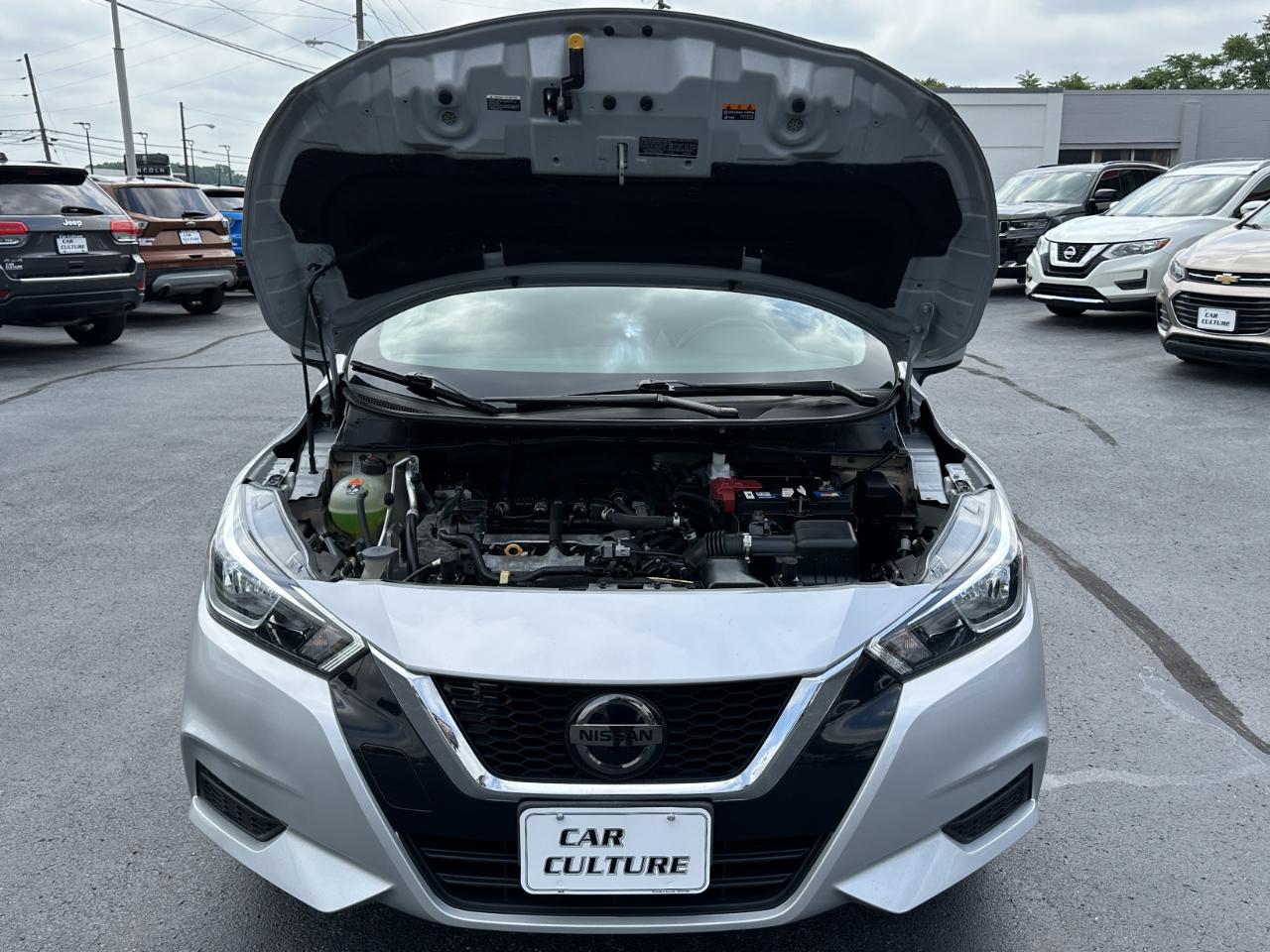 Nissan Versa SV 2021