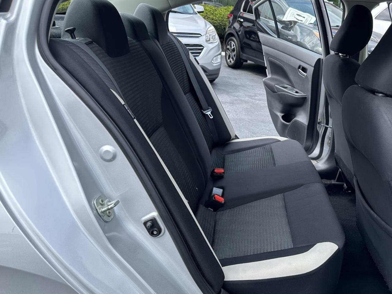 Nissan Versa SV 2021