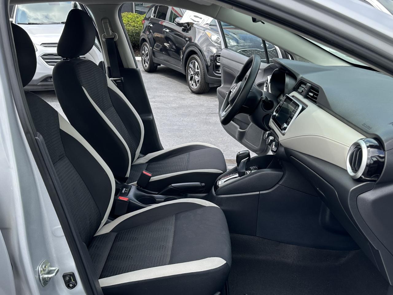 Nissan Versa SV 2021