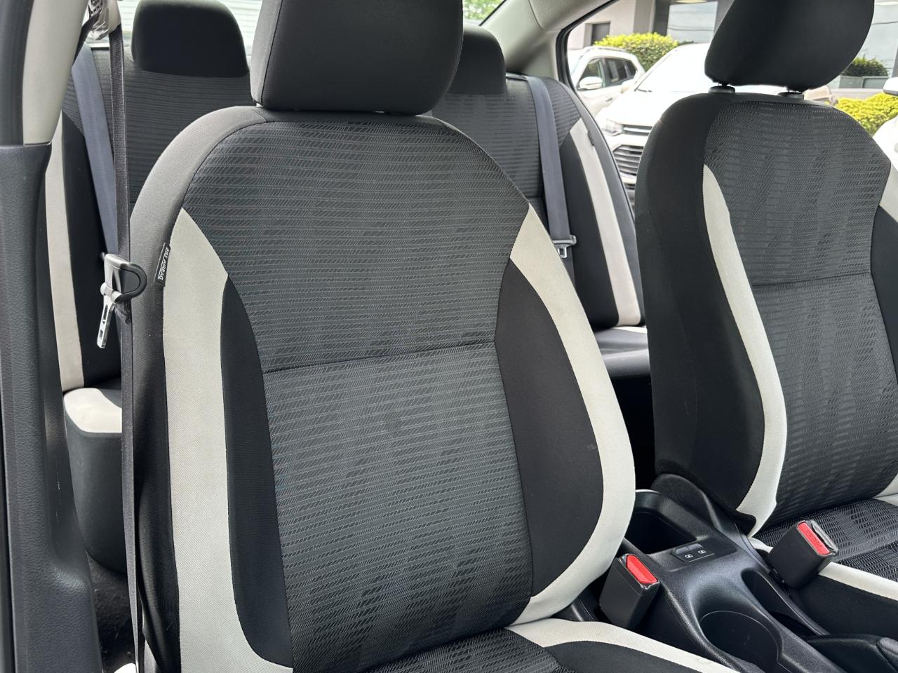 Nissan Versa SV 2021