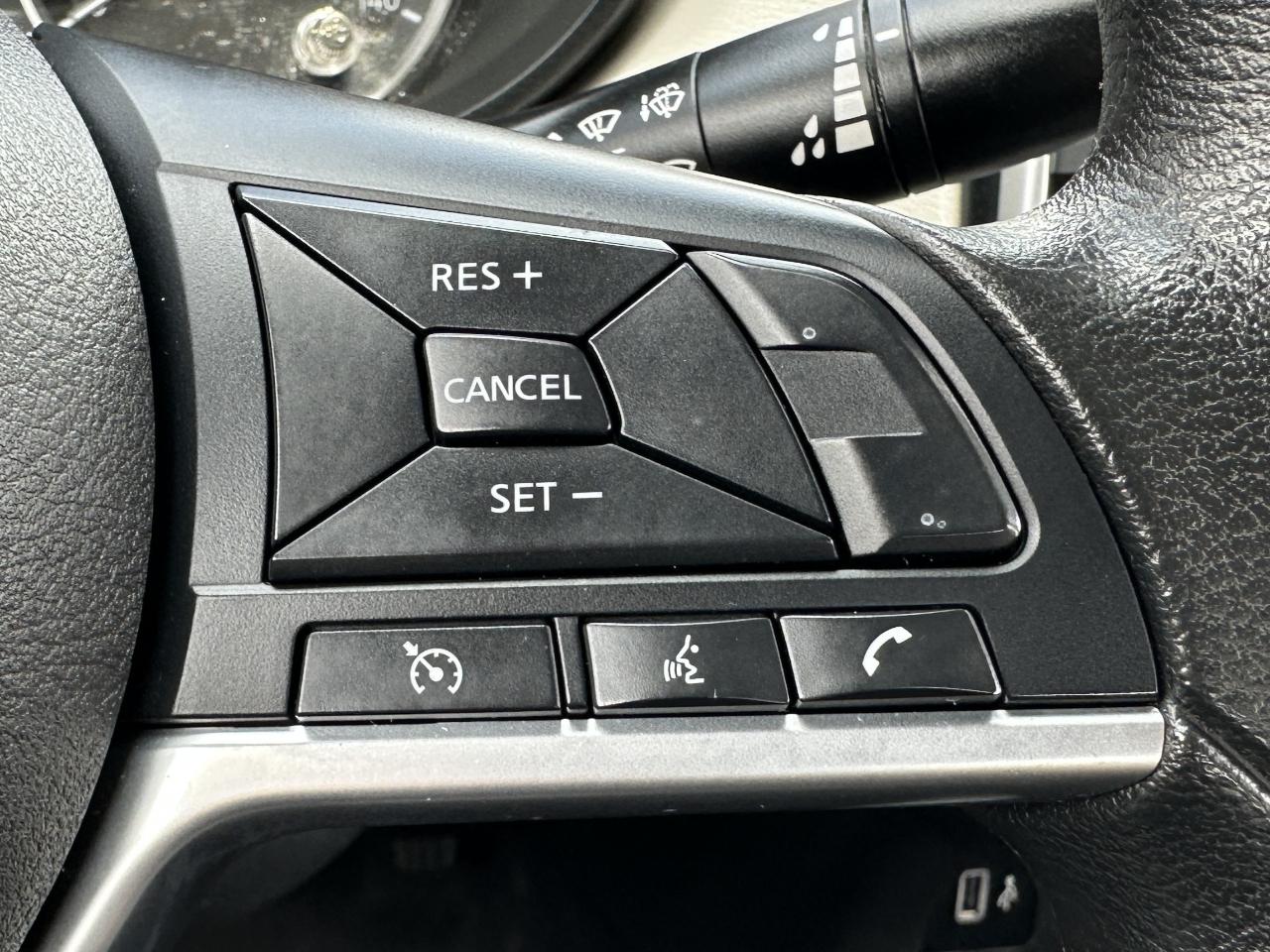 Nissan Versa SV 2021